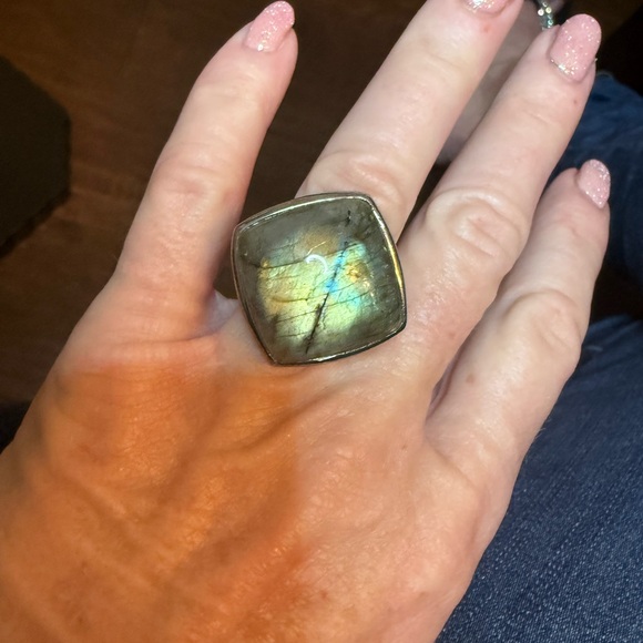 Labradorite Ring - Picture 4 of 8
